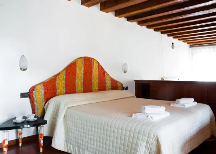 Grimaldi Cannaregio * Veneza