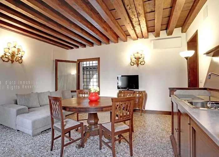 Grimaldi Cannaregio 公寓 *