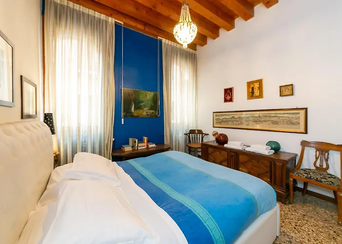 Grimaldi Cannaregio * Veneza